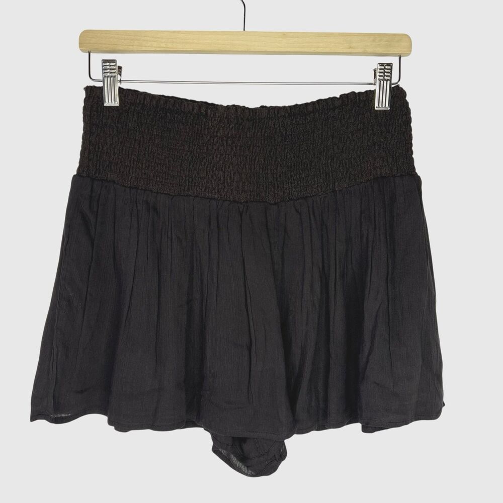 NWT Kimchi Blue Urban Outfitters Smocked Waist Skirt Skort Medium Black Boho